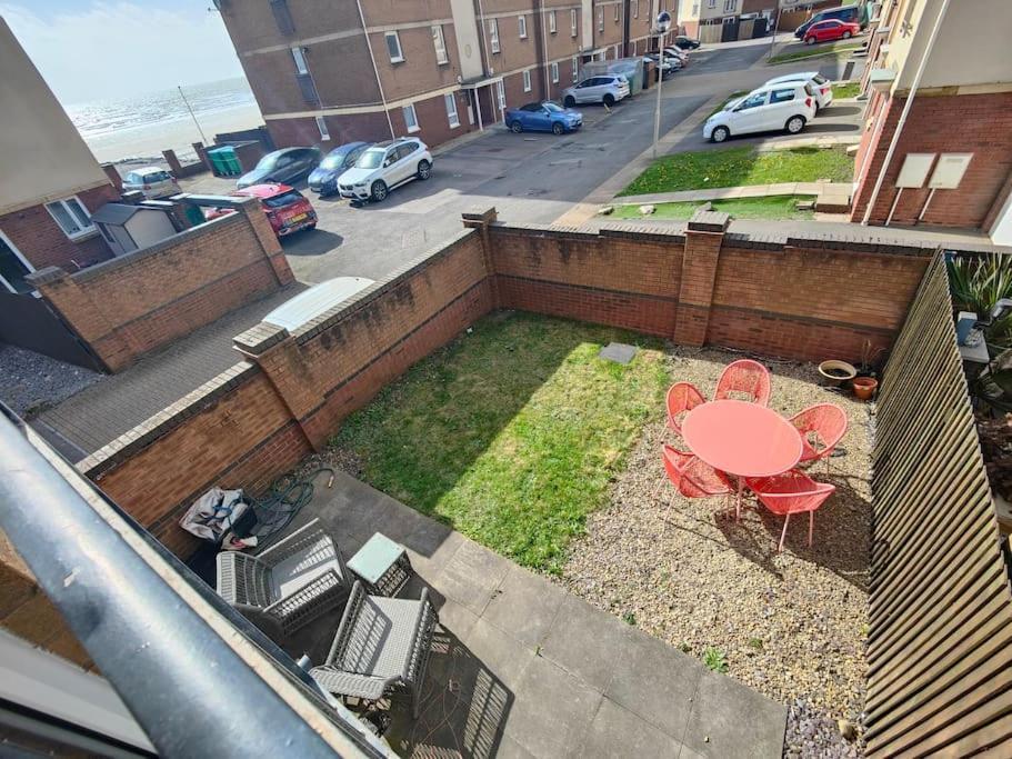 Shoreline Seaside Holiday Home Aberavon Beach Port Talbot Exterior photo